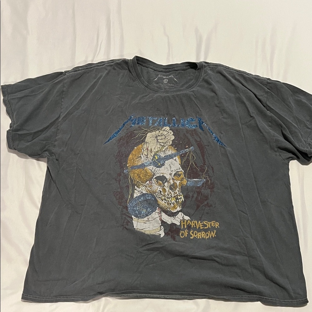 UO | Metallica Oversized Distressed Graphic T-Shirt Size L/XL